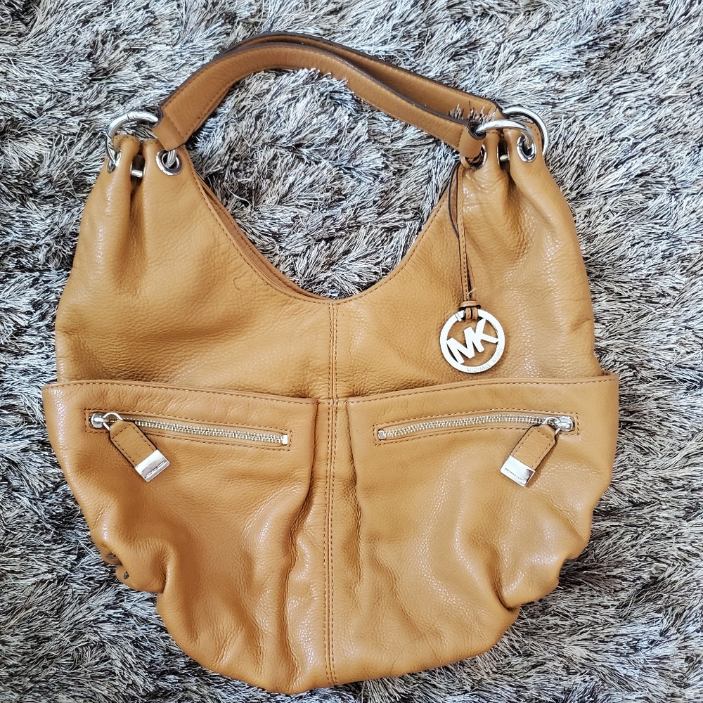 Michael Kors Hobo